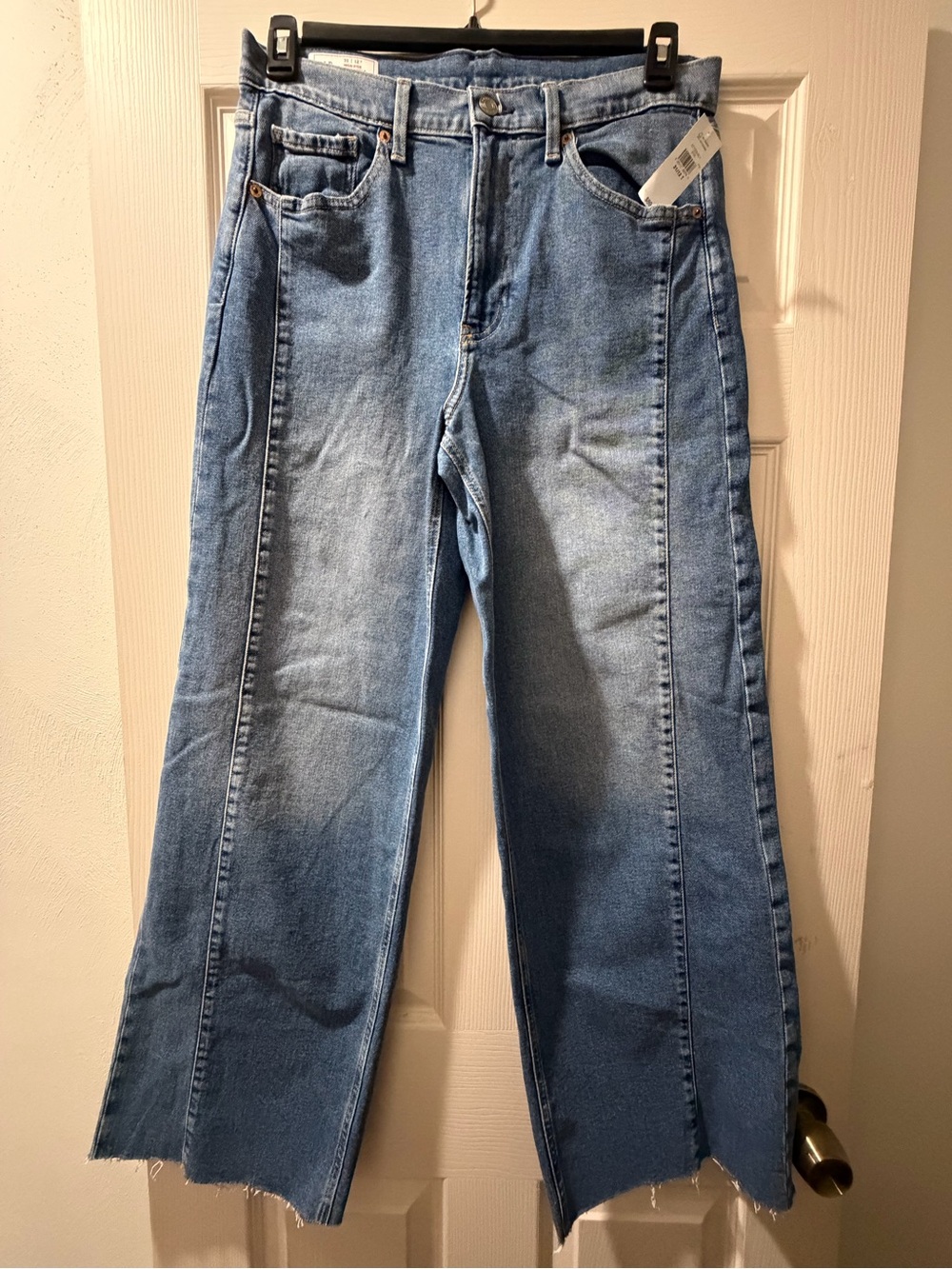 GAP High Stride Wide-Leg Ankle Jeans, size 31/12 Tall (NEW)